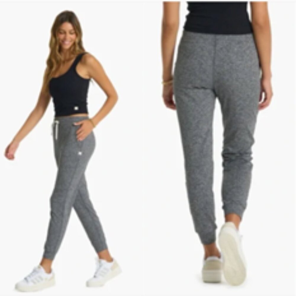 Vuori Women’s Dreamknit Performance Joggers   Heather Grey Size L